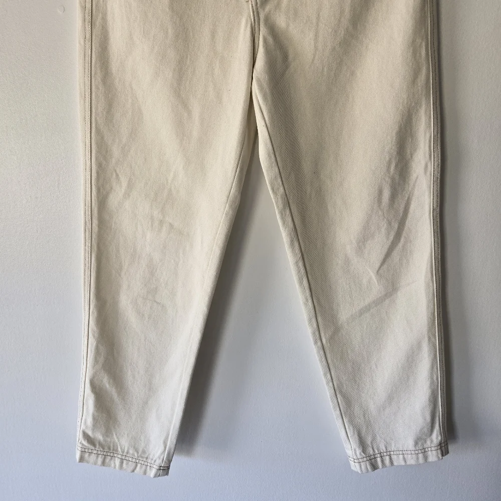 Future Collective Ivory White Overlap Mid Rise Tapered Leg Denim Jeans Size 6